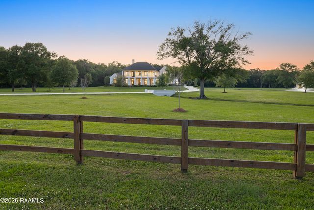 801 Breaux Road, Lafayette, LA 70506