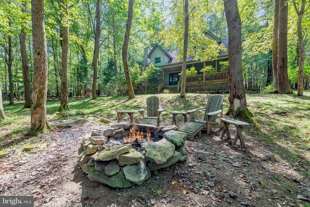 36 RIDGEWOOD DR, Oakland, MD 21550