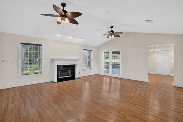 1728 NW 20th Street, Homestead, FL 33030