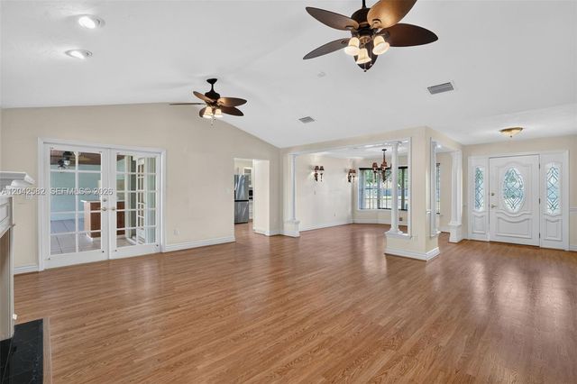 1728 NW 20th Street, Homestead, FL 33030
