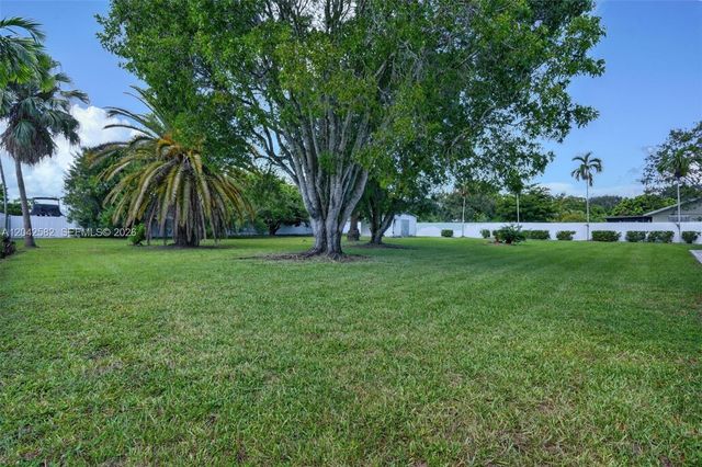 1728 NW 20th Street, Homestead, FL 33030