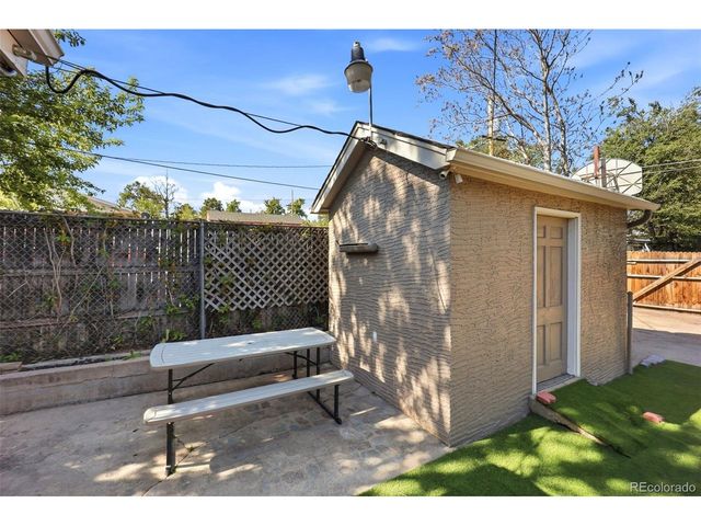 665 Perry St, Denver, CO 80204