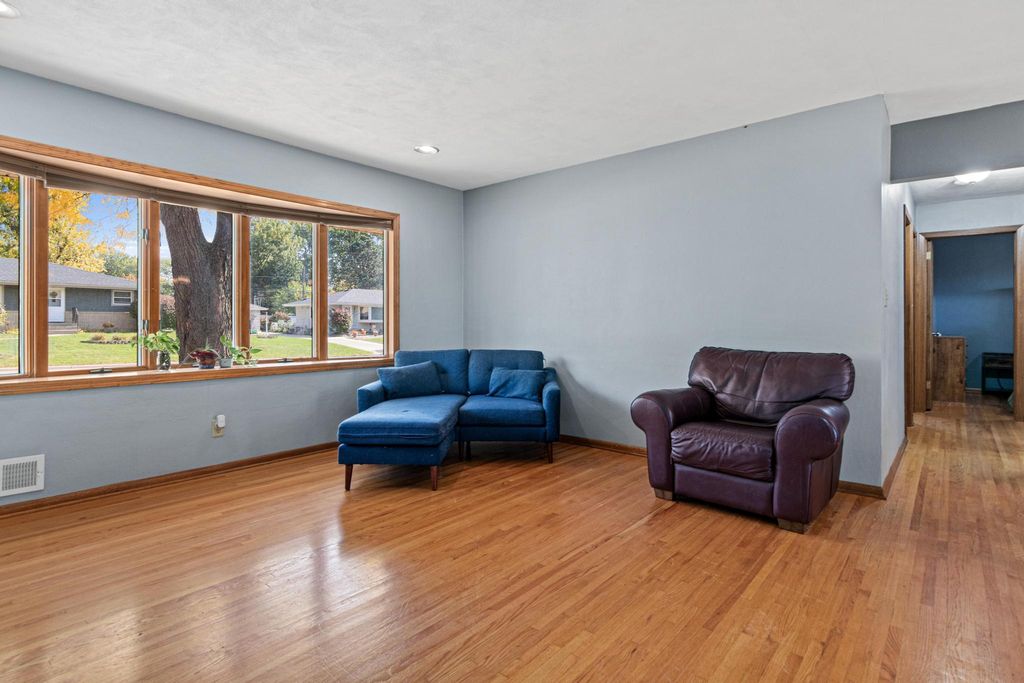 2949 Northview Street, Roseville, MN 55113 — photo 3