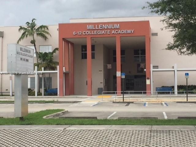 9247 Chambers St, Tamarac, FL 33321