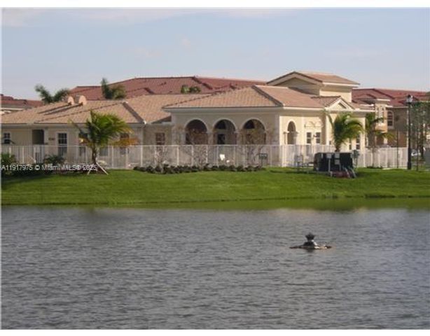 9247 Chambers St, Tamarac, FL 33321