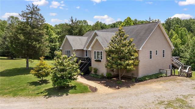 4060 Foxrun Rd, Powhatan, VA 23139