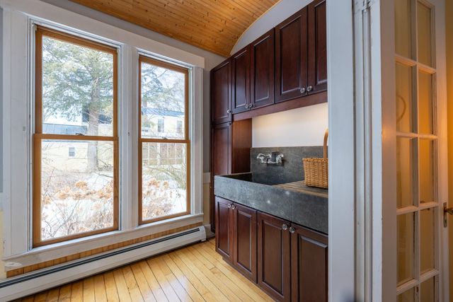 10 Abbott Street, Lebanon, NH 03766