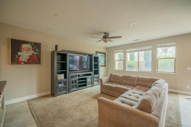 2640 Tiffany St, Lodi, CA 95242