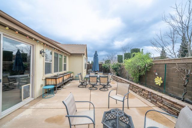 2640 Tiffany St, Lodi, CA 95242