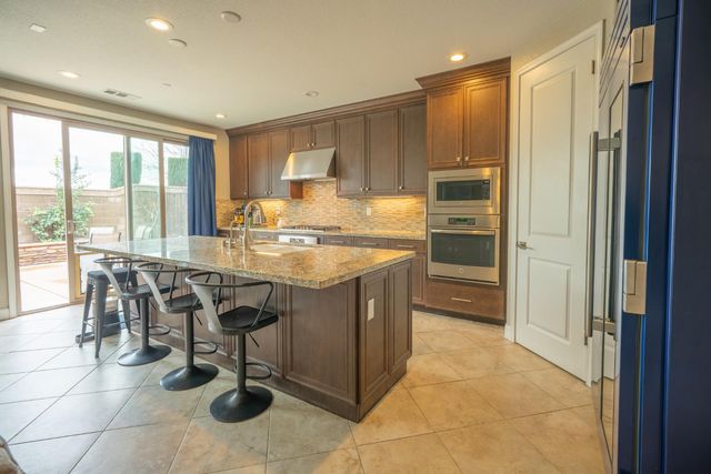 2640 Tiffany St, Lodi, CA 95242