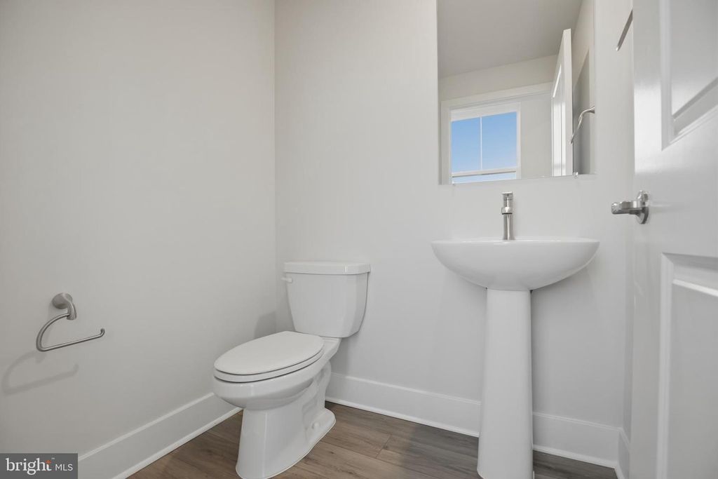 Image 24 of property listing at 1358 CRESTED WOOD DR, Laurel, MD 20724