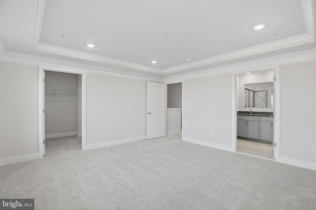 Image 27 of property listing at 1358 CRESTED WOOD DR, Laurel, MD 20724