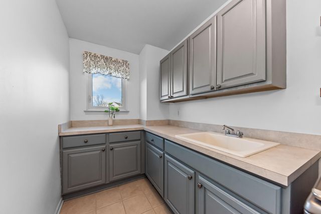 6801 N Meadows Way, Webster Twp, MI 48130