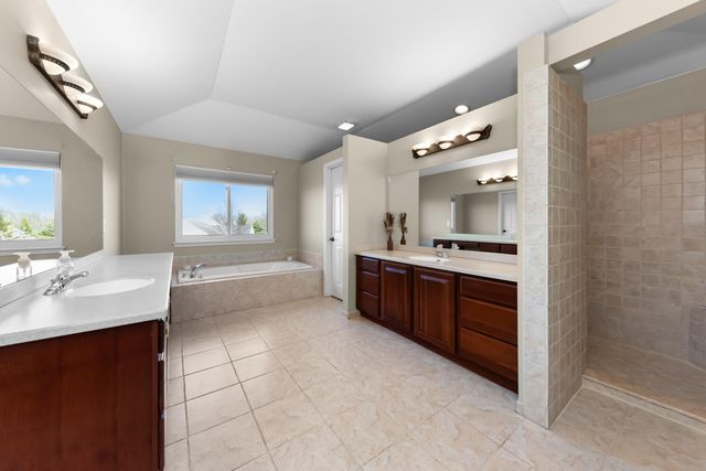 6801 N Meadows Way, Webster Twp, MI 48130