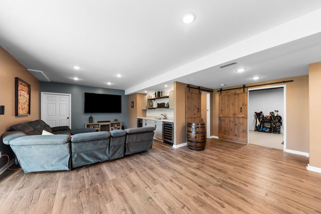 6801 N Meadows Way, Webster Twp, MI 48130