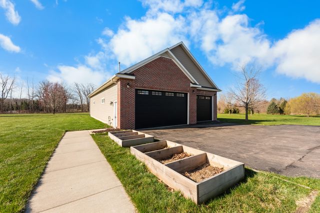 6801 N Meadows Way, Webster Twp, MI 48130