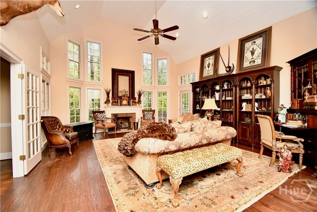 Image 11 of property listing at 114 Telfair Place, Athens, GA 30606