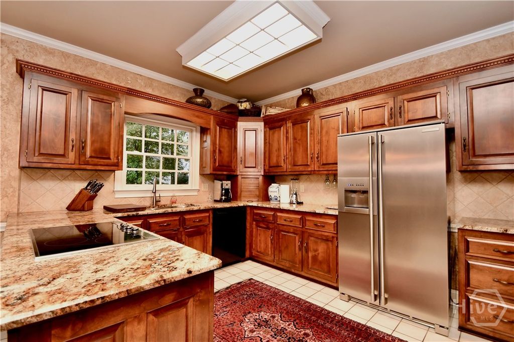 Image 17 of property listing at 114 Telfair Place, Athens, GA 30606