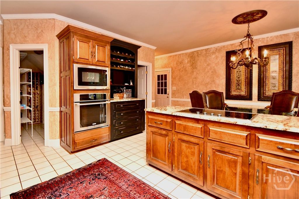 Image 18 of property listing at 114 Telfair Place, Athens, GA 30606