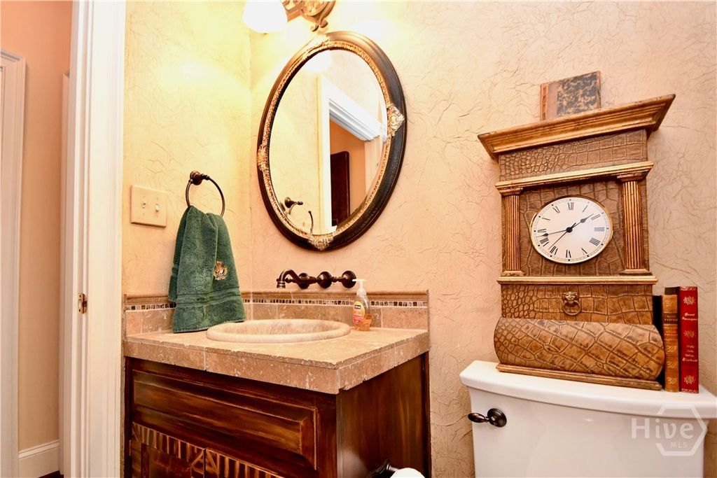 Image 23 of property listing at 114 Telfair Place, Athens, GA 30606