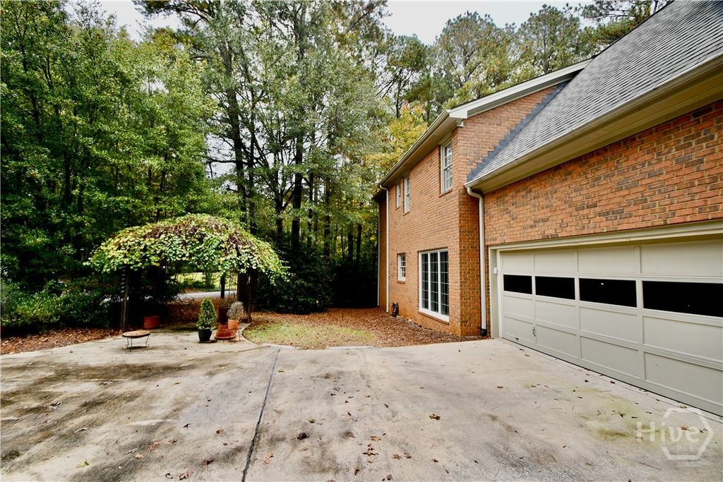 Image 42 of property listing at 114 Telfair Place, Athens, GA 30606