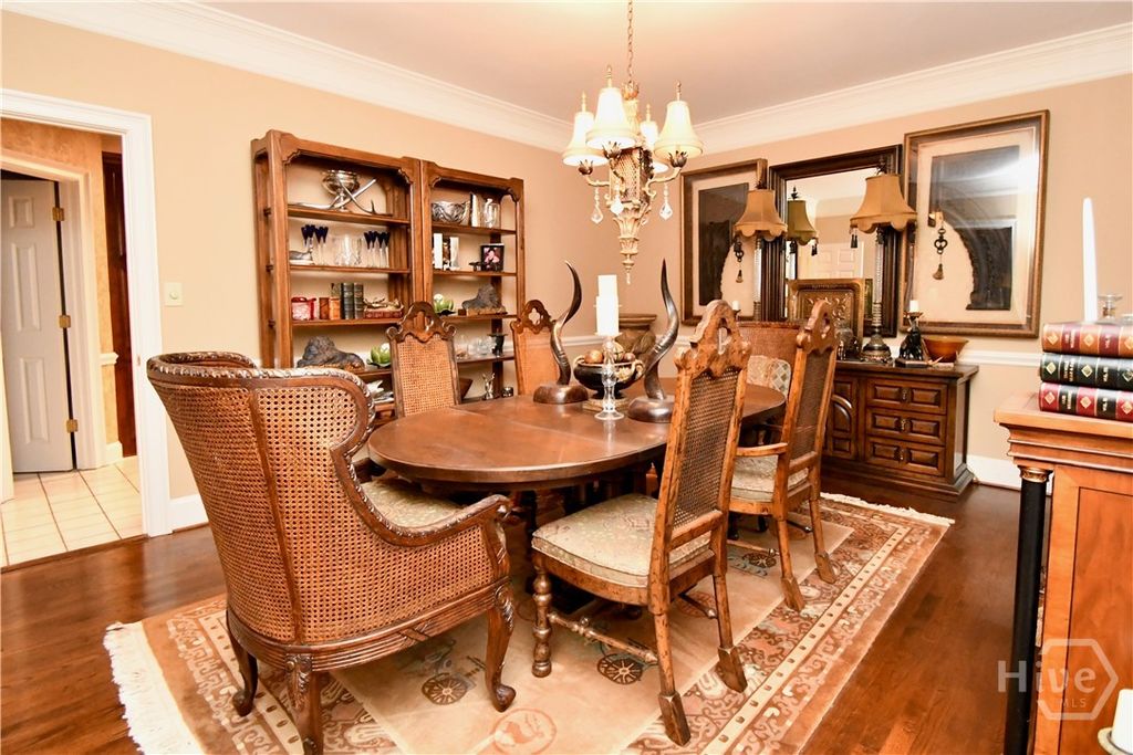 Image 7 of property listing at 114 Telfair Place, Athens, GA 30606