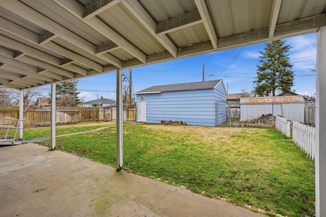 1403 E Gordon Ct, Spokane, WA 99207