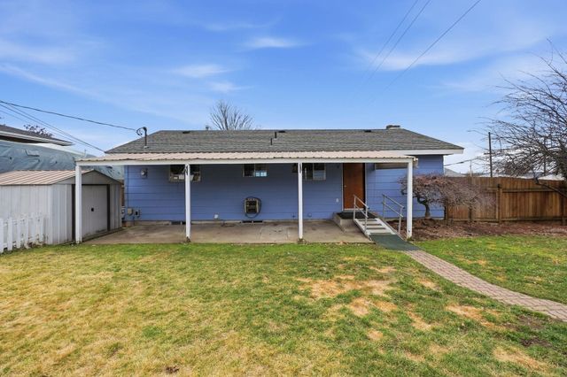 1403 E Gordon Ct, Spokane, WA 99207