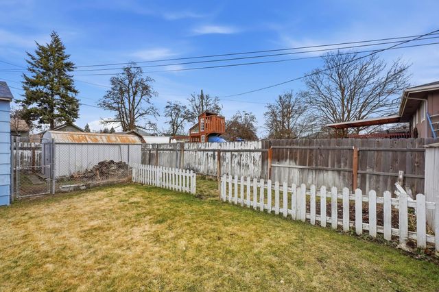 1403 E Gordon Ct, Spokane, WA 99207