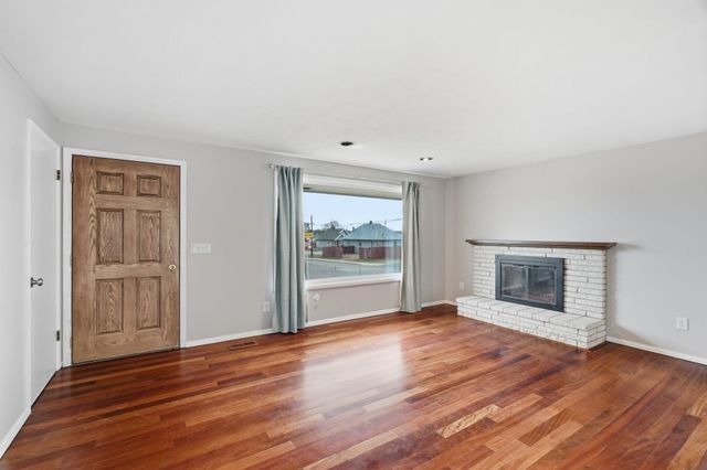 1403 E Gordon Ct, Spokane, WA 99207