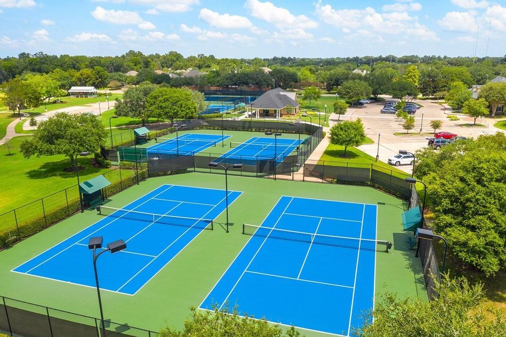 Image 11 of property listing at 2711 Bramblegate Drive, Missouri City, TX 77459