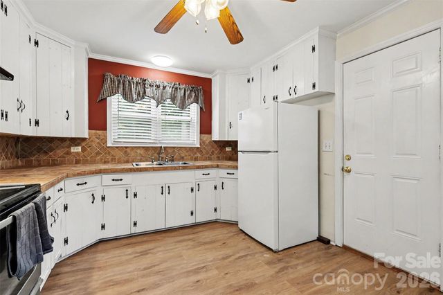 217 Oakwood Avenue, York, SC 29745