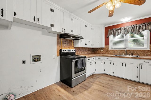 217 Oakwood Avenue, York, SC 29745