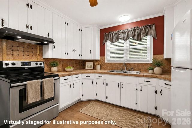 217 Oakwood Avenue, York, SC 29745