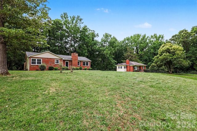 217 Oakwood Avenue, York, SC 29745