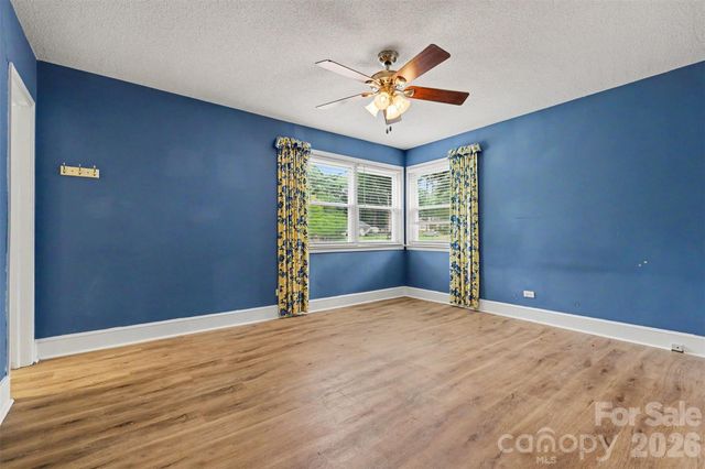 217 Oakwood Avenue, York, SC 29745