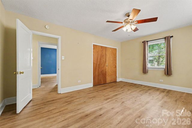 217 Oakwood Avenue, York, SC 29745