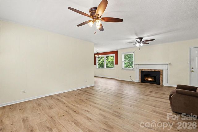 217 Oakwood Avenue, York, SC 29745