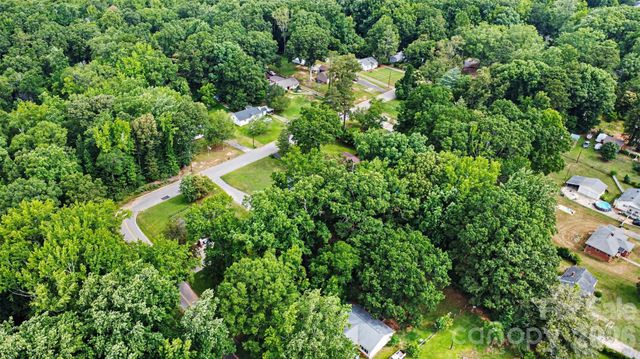 217 Oakwood Avenue, York, SC 29745