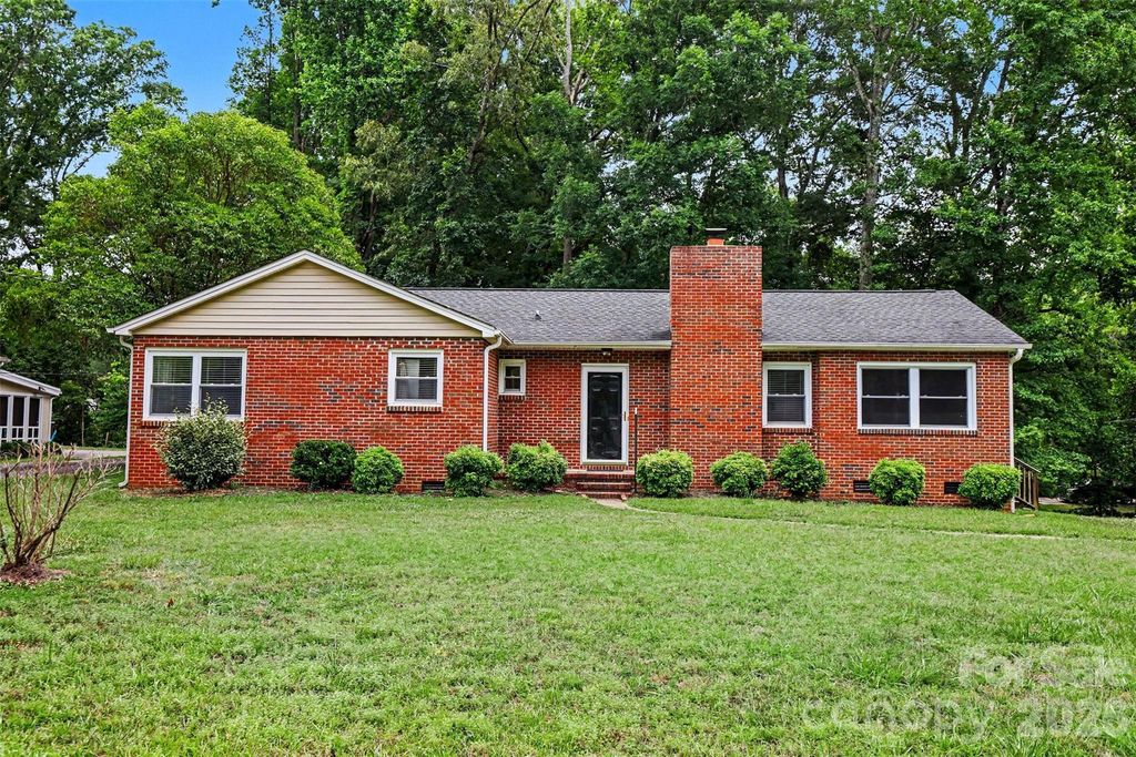217 Oakwood Avenue, York, SC 29745