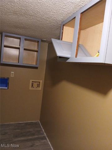 1146 Townsend Avenue, Youngstown, OH 44505