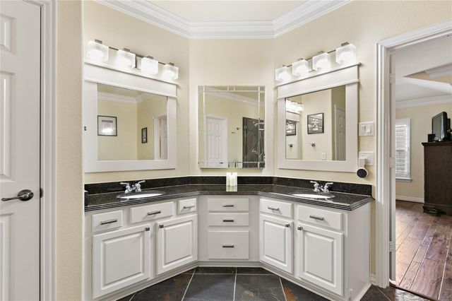 15 Crocus Petal Street, The Woodlands, TX 77382