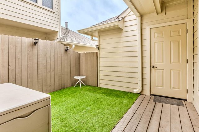 15 Crocus Petal Street, The Woodlands, TX 77382