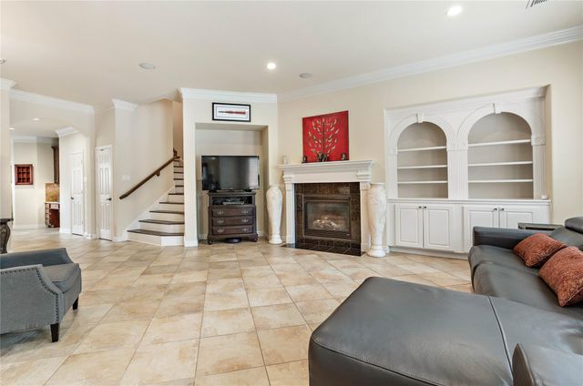 15 Crocus Petal Street, The Woodlands, TX 77382