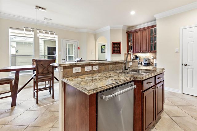 15 Crocus Petal Street, The Woodlands, TX 77382