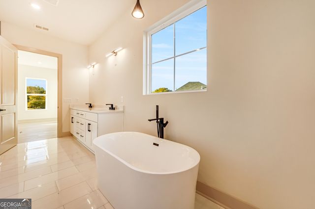 4325 HAYNES Circle, Snellville, GA 30039