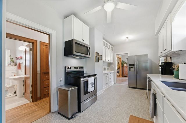 901 N Perry Ave, Wichita, KS 67203
