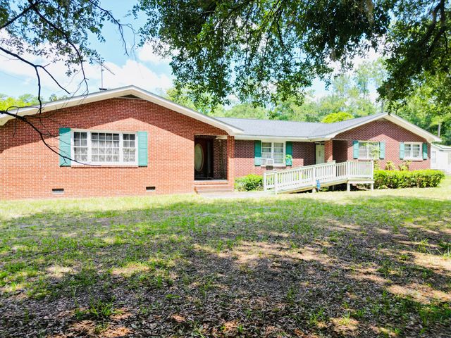 486 Sandhill Road, Dorchester, SC 29437