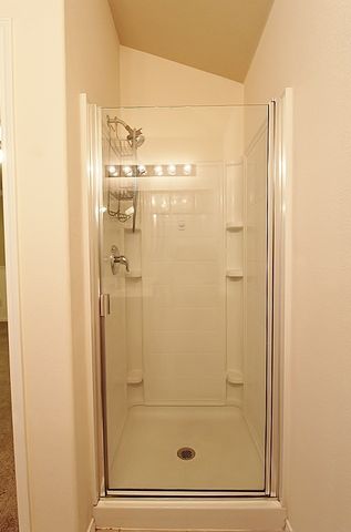 900 Oarlock Drive, Crowley, TX 76036