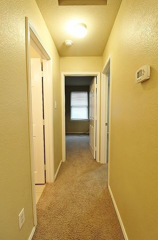 900 Oarlock Drive, Crowley, TX 76036